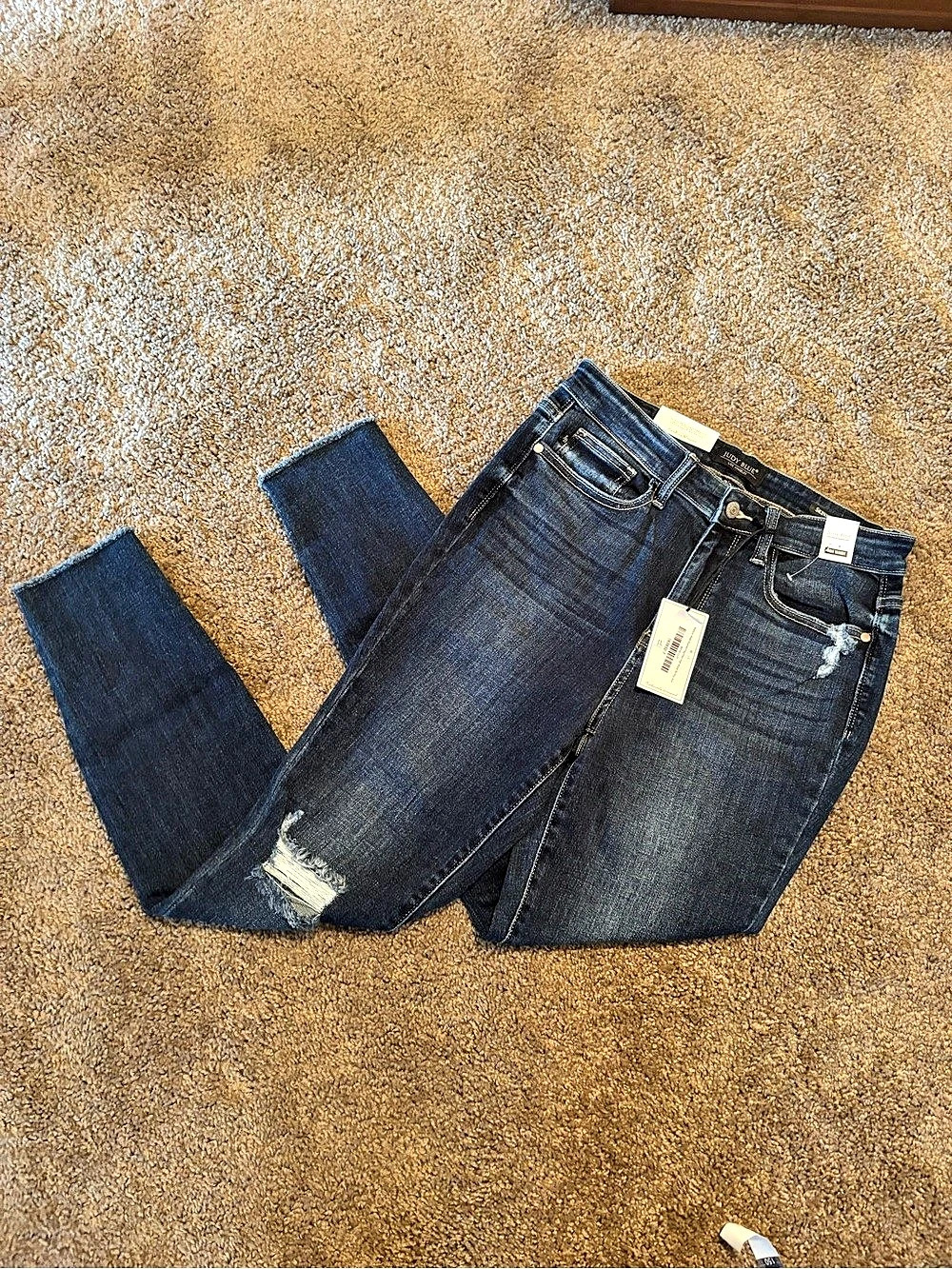 ☘️ NWT Judy Blue Medium Wash Slanted Frey Hem High Waist Skinny Jeans Blue Waist